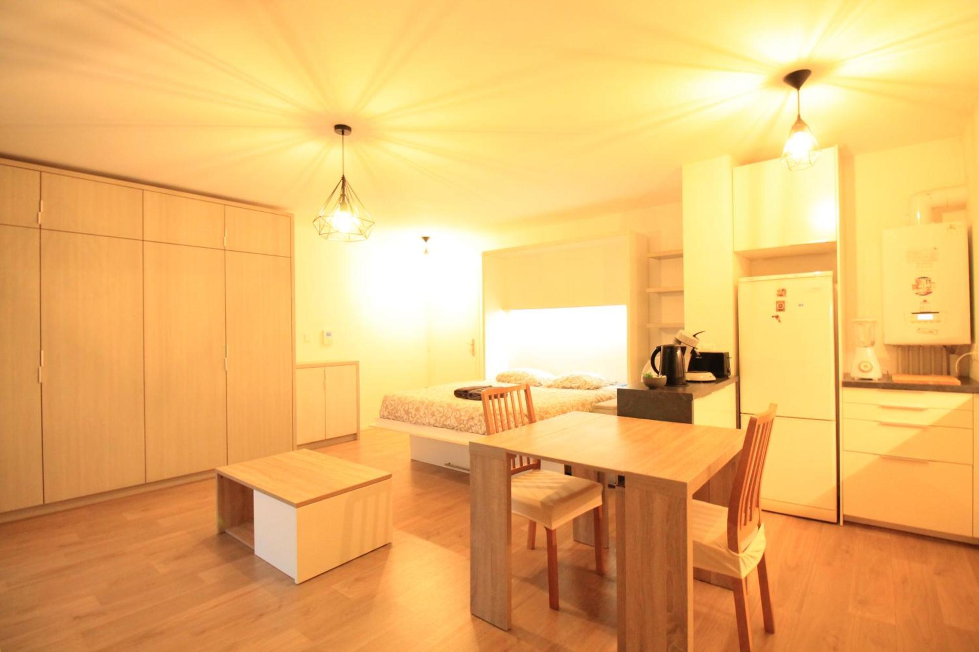 Appartement Arpajon Centre: RER C Proximity, Balcony & Hospital View Exterior photo