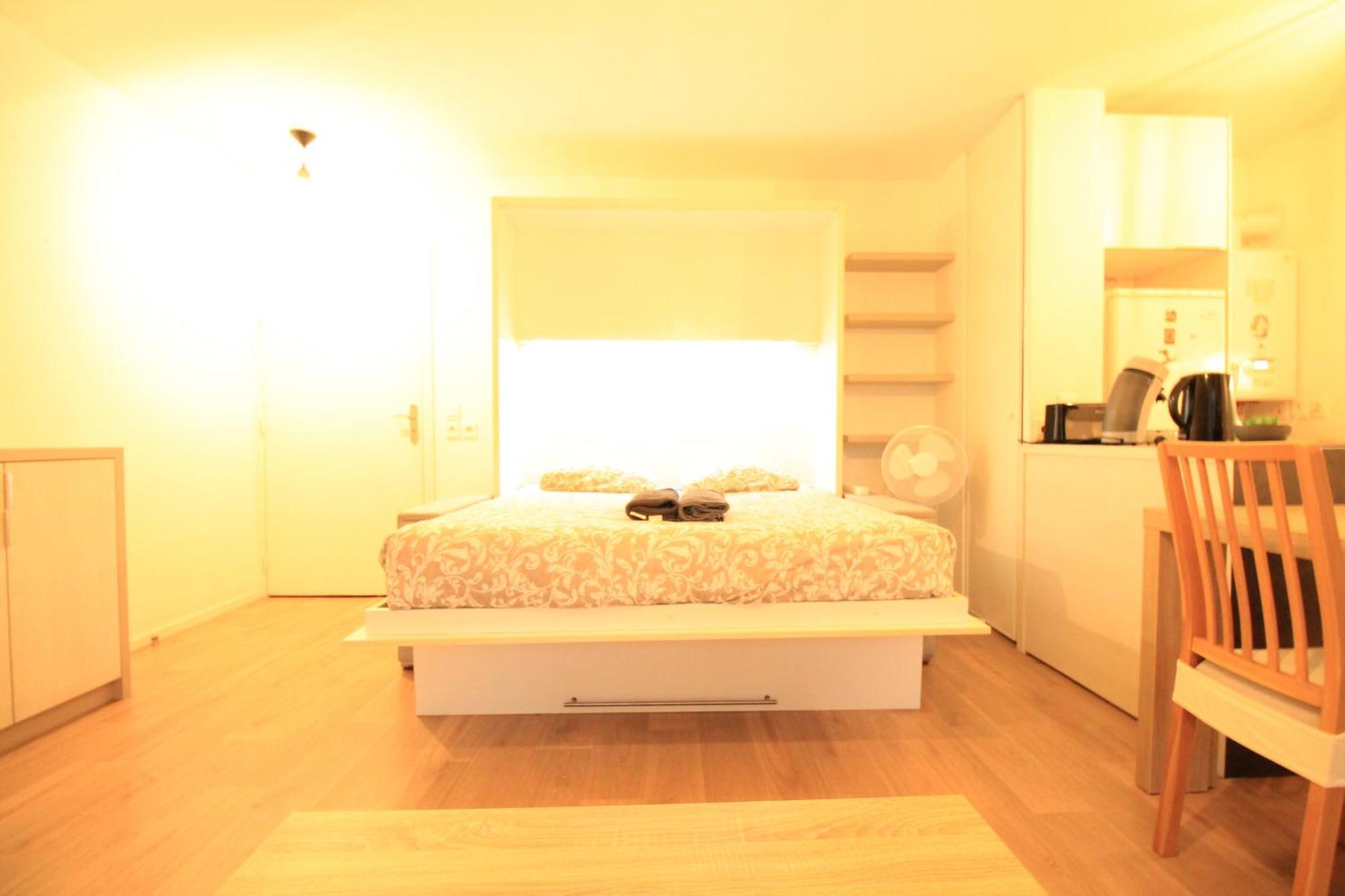 Appartement Arpajon Centre: RER C Proximity, Balcony & Hospital View Exterior photo
