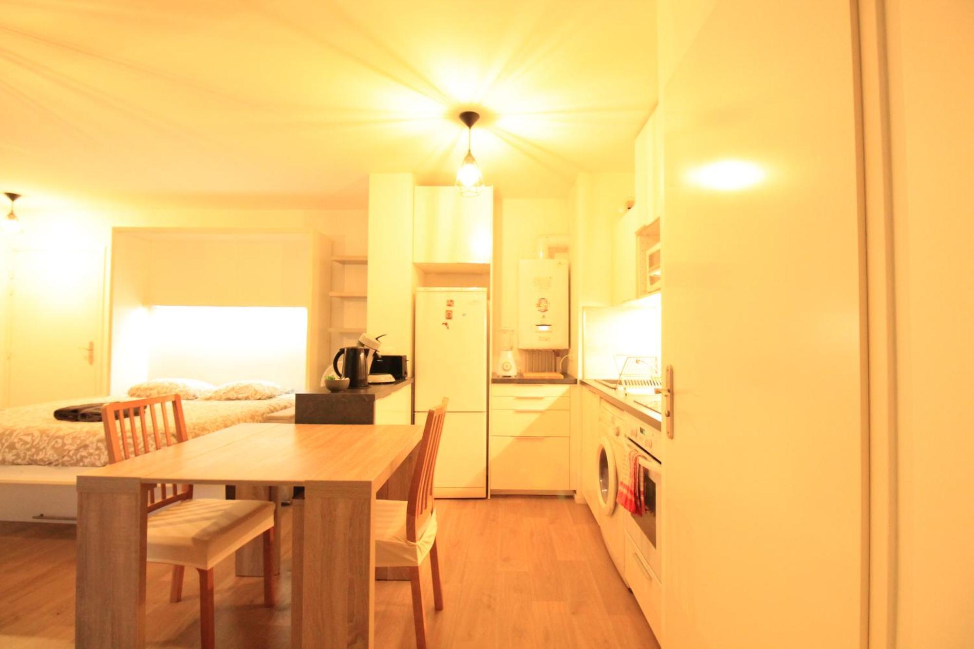 Appartement Arpajon Centre: RER C Proximity, Balcony & Hospital View Exterior photo